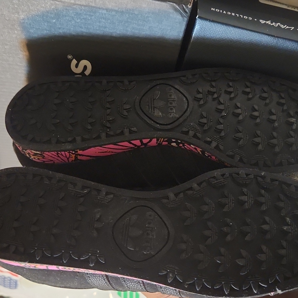 Adidas size 9